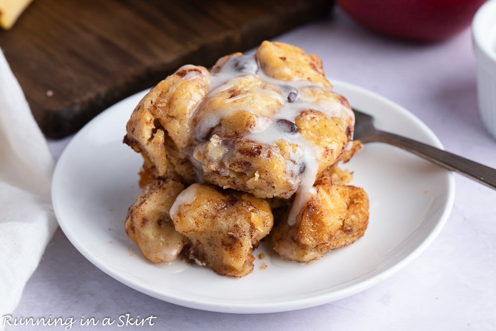 Slow Cooker Cinnamon Roll Breakfast Casserole