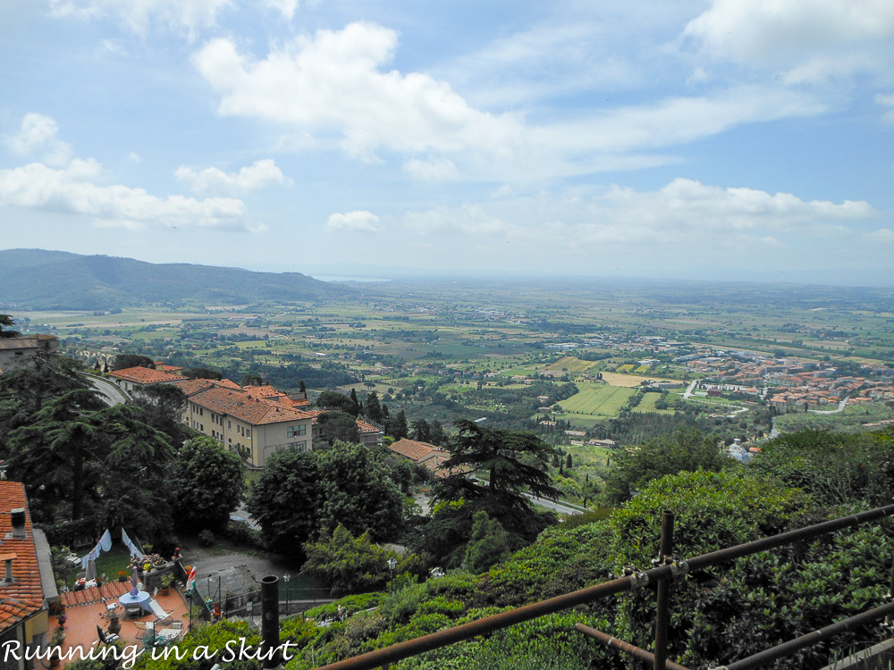 Touring the Tuscan Hill Towns by car. Where to go, and what to do, see & eat! / Running in a Skirt