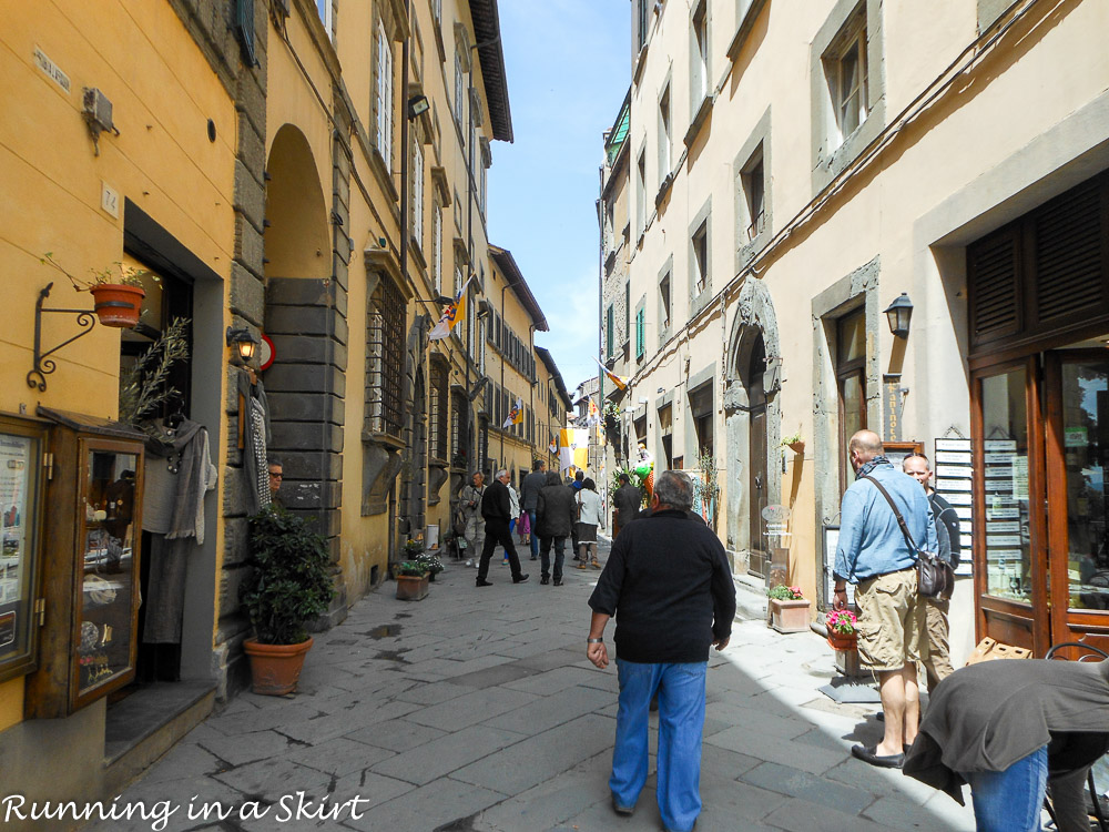 Touring the Tuscan Hill Towns by car. Where to go, and what to do, see & eat! / Running in a Skirt