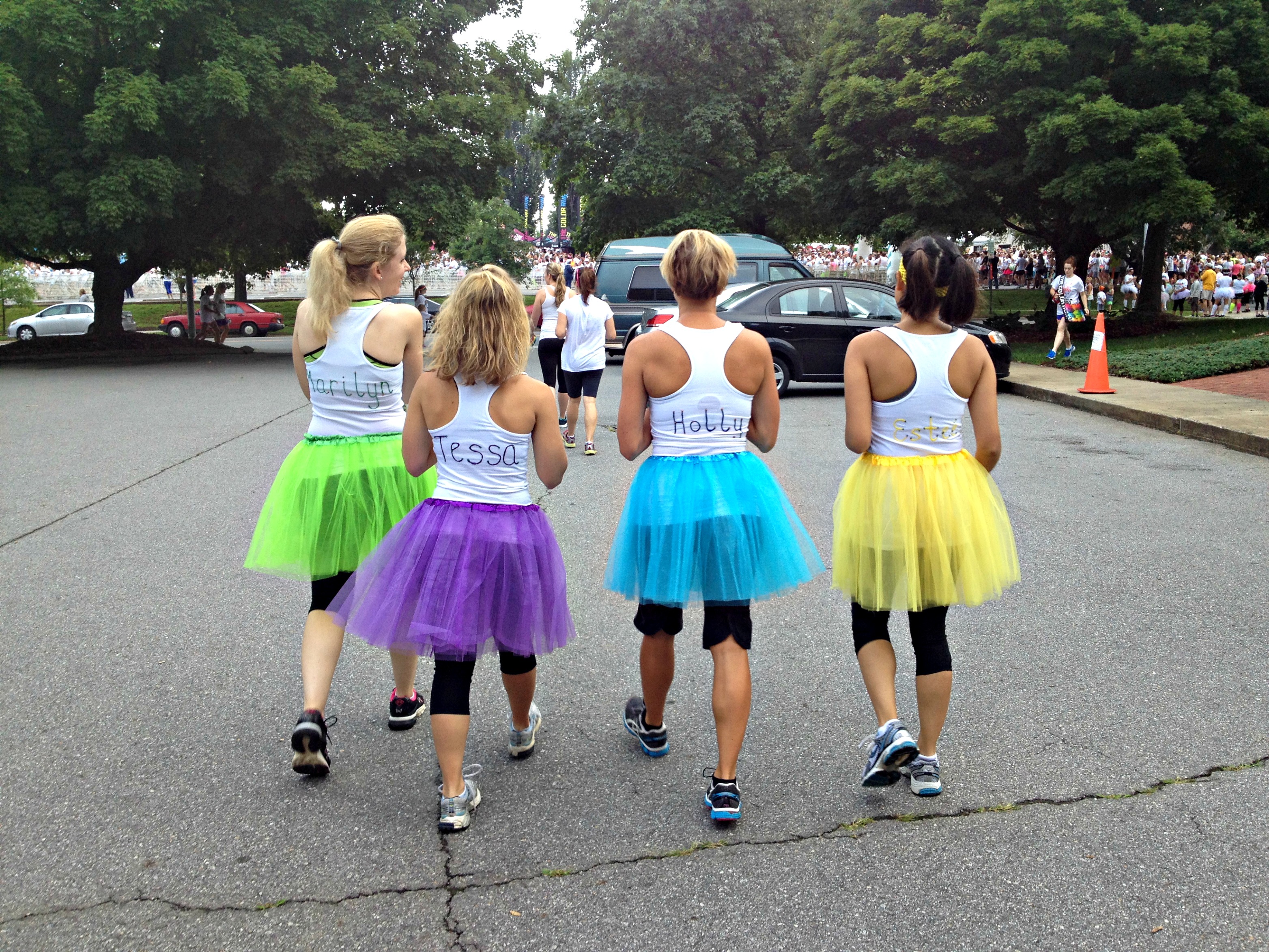 Color Run Outfit Ideas for a Fun and Vibrant Race Day