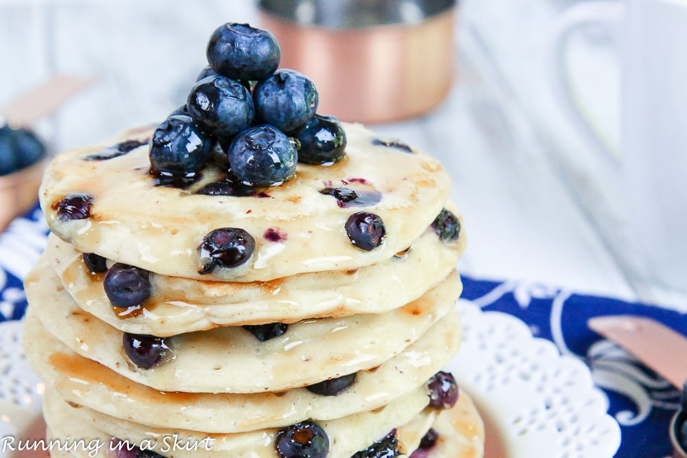 Greek Yogurt Blueberry Pancakes recipe / Running in a Skirt