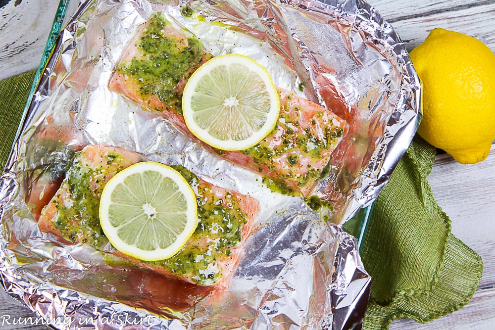 Process photos showing how to bake the fish.