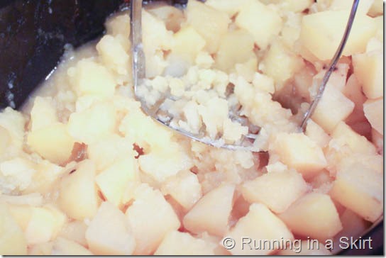 Loaded Crock Pot Mashed Potatoes, easy, tasty and keeps your stove top free for other dishes!/ Running in a Skirt