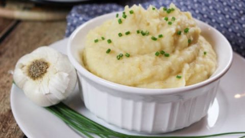 Crock Pot Loaded Mashed Potatoes! Easy and perfect for a Thanksgiving crowd! / Running in a Skirt