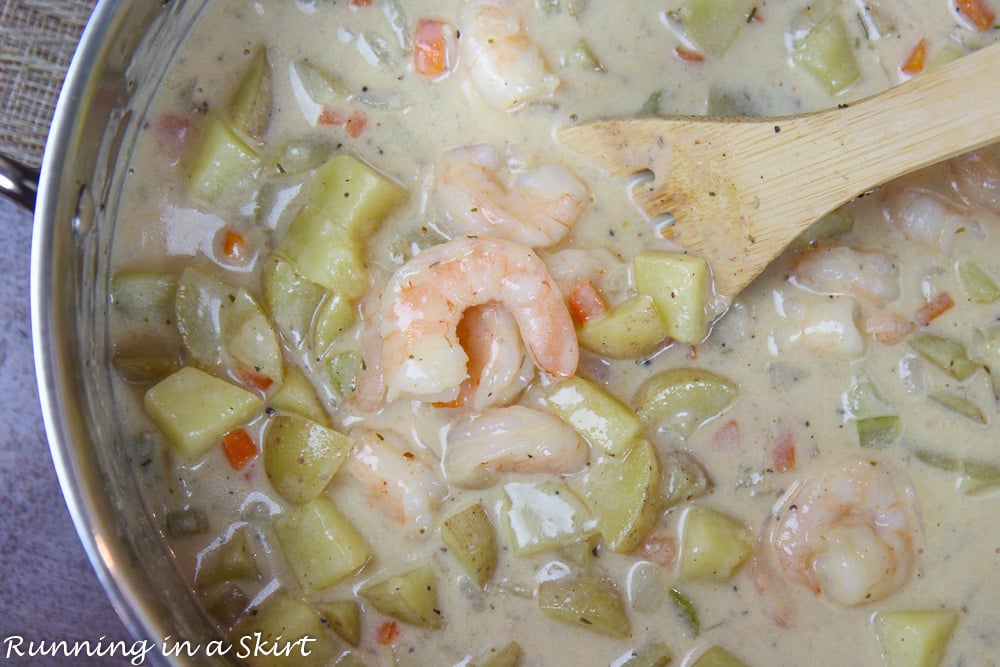 https://www.runninginaskirt.com/wp-content/uploads/2014/10/Shrimp-Chowder-Recipe-18-of-50-5.jpg