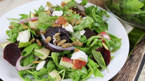 Beet and apple salad recipe with pomegranate dressing / Running in a Skirt