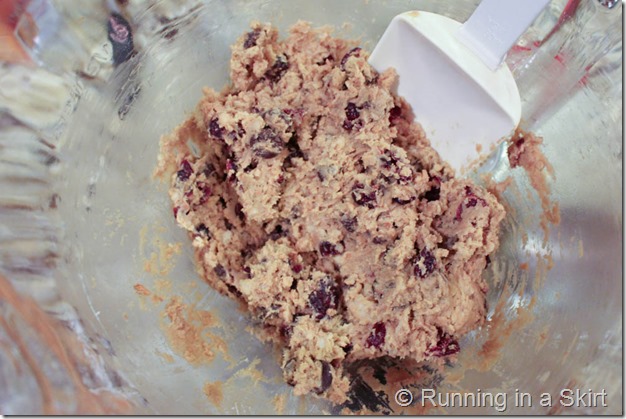 Toasted Coconut Cookies! These babies are packed to the brim with cookie goodness! / Running in a Skirt