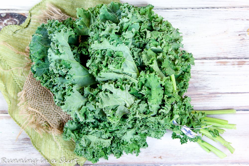 bunch of curly kale