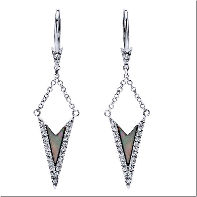 Jewel’s That Dance has some amazing jewelry for Mother’s Day this year that is absolutely perfect because you can have it custom made just for your Mom!