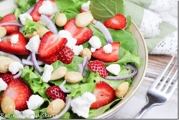 Kale, Strawberry Goat Cheese Salad / Perfect combination with a homemade dressing