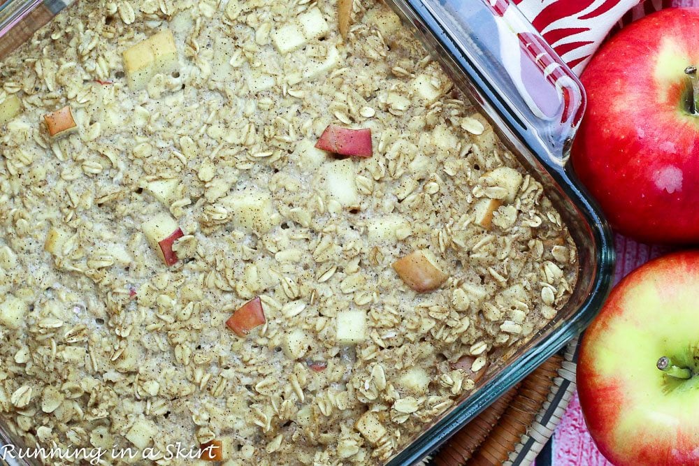 apple cinnamon baked oatmeal recipe / Running in a Skirt