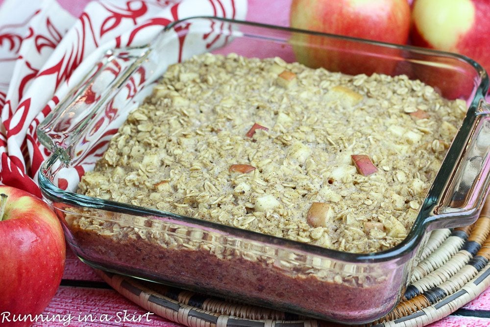 apple cinnamon baked oatmeal recipe / Running in a Skirt