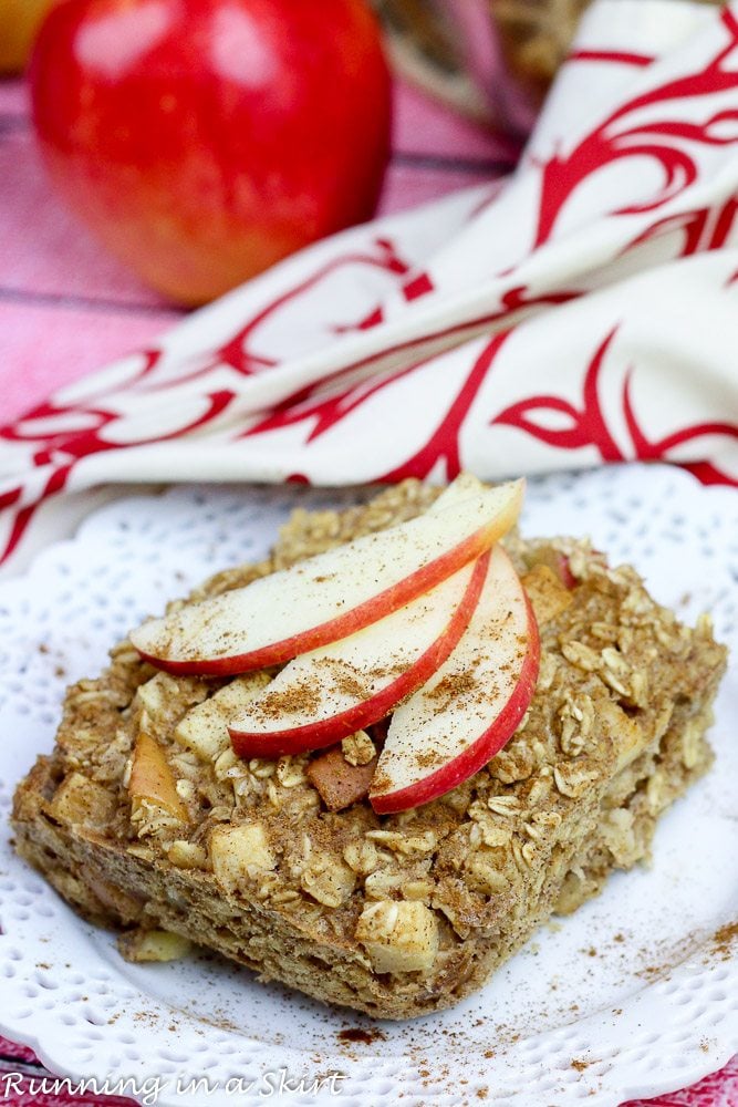 apple cinnamon baked oatmeal recipe / Running in a Skirt