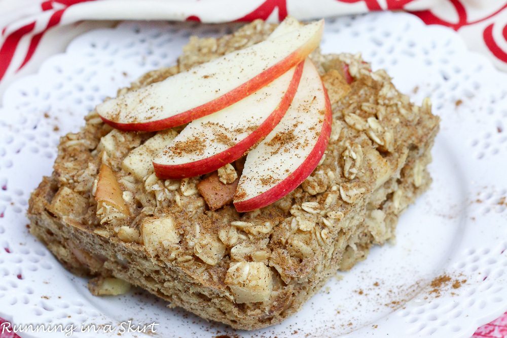 apple cinnamon baked oatmeal recipe / Running in a Skirt