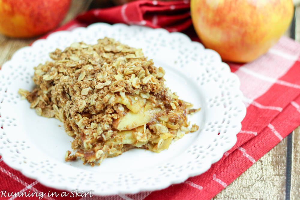 Healthy Apple Crisp - clean swaps to make this yummy treat guilt free! / Running in a Skirt