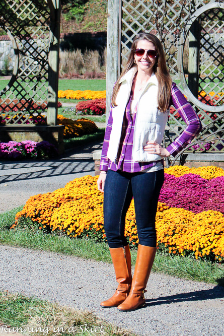 Perfect fall look---> jeans, riding boots, plaid shirt and puffer vest! Pictures at the Biltmore Estate! / Running in a Skirt