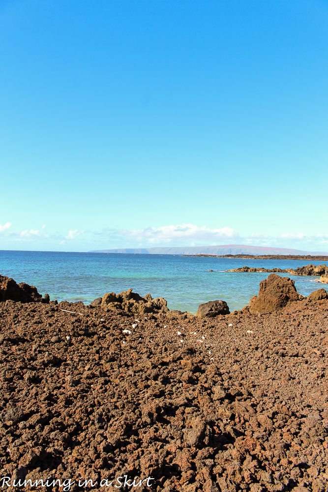 Best Maui Hikes - past La Perouse Bay hike to black, white and green sand beach called Keawanaku./ Running in a Skirt