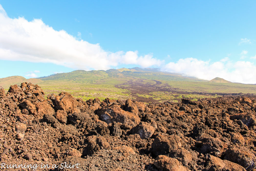 Best Maui Hikes - past La Perouse Bay hike to black, white and green sand beach called Keawanaku./ Running in a Skirt