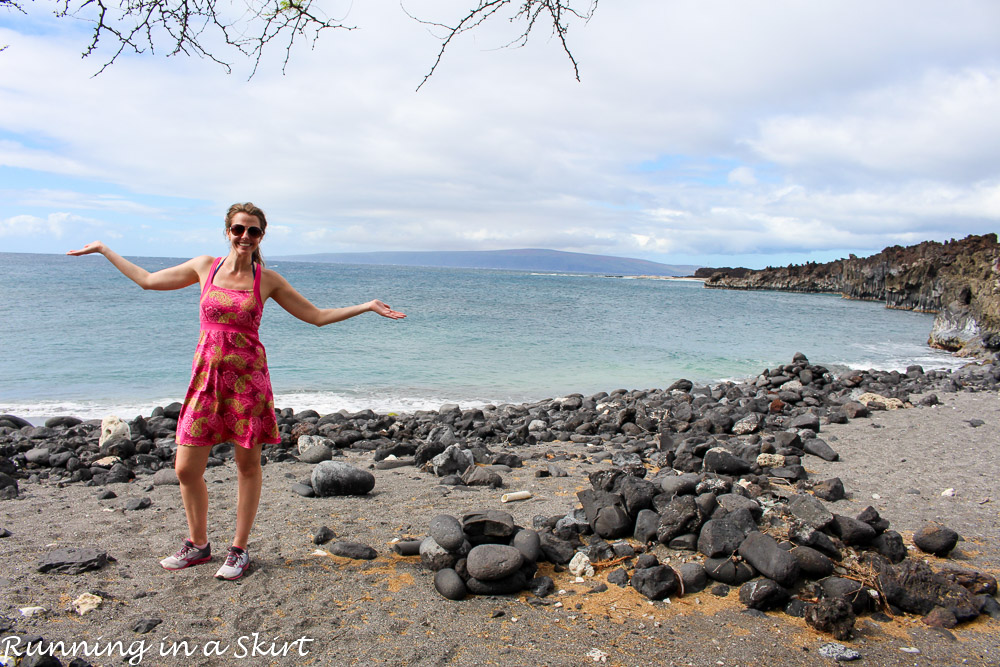 Best Maui Hikes - past La Perouse Bay hike to black, white and green sand beach called Keawanaku./ Running in a Skirt