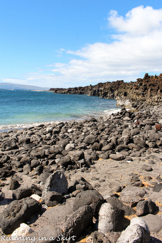 Best Maui Hikes - past La Perouse Bay hike to black, white and green sand beach called Keawanaku./ Running in a Skirt