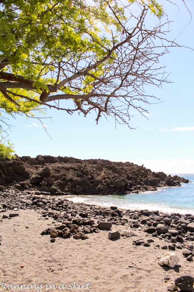 Best Maui Hikes - past La Perouse Bay hike to black, white and green sand beach called Keawanaku./ Running in a Skirt