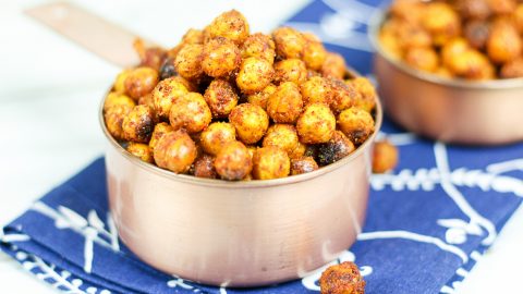 BBQ Roasted Chickpeas -easy, clean eating, healthy snack / Running in a Skirt