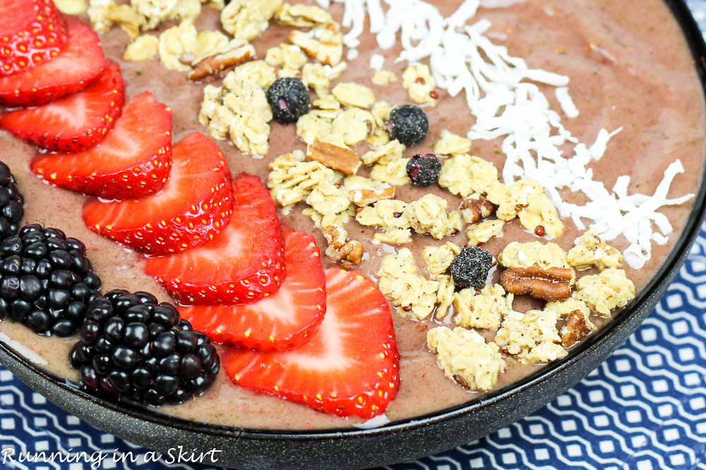 Triple Berry Smoothie Bowl Recipe- Easy, Simple, Healthy Breakfast / Running in a Skirt