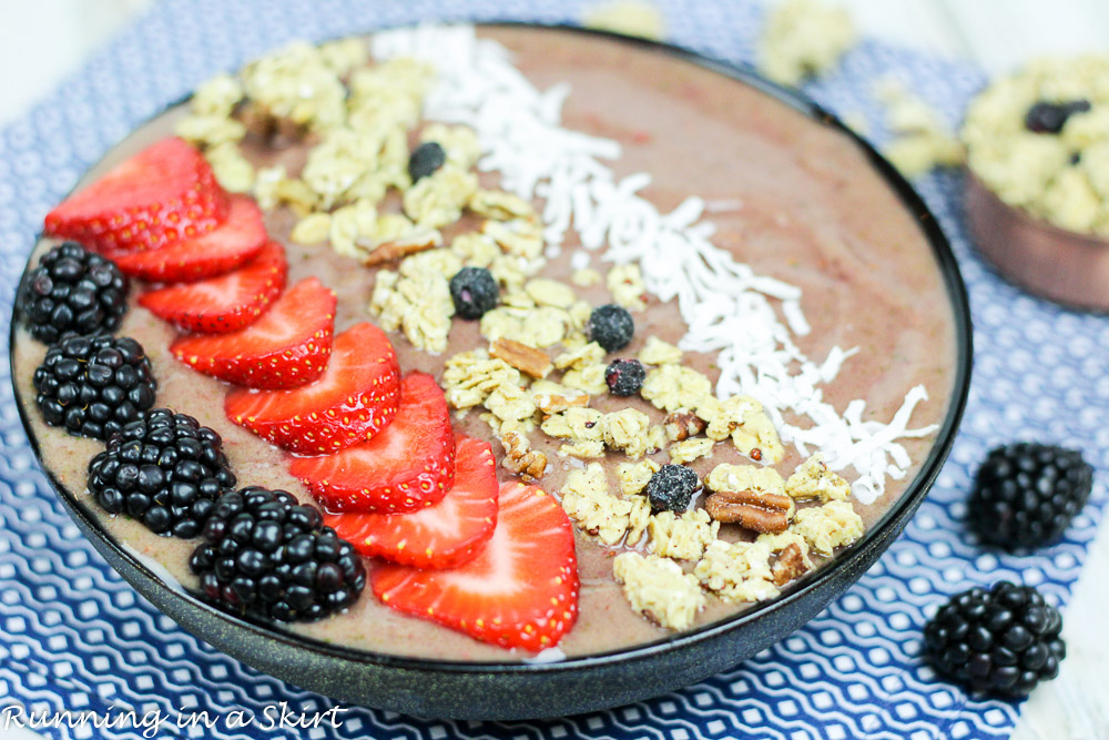 Triple Berry Smoothie Bowl Recipe- Easy, Simple, Healthy Breakfast / Running in a Skirt