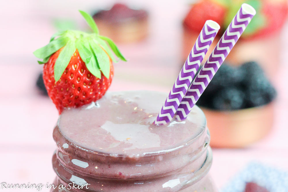 Triple Berry Smoothie Recipe - healthy smoothie perfect for breakfast or snack. Uses almond milk, banana and blueberry, raspberry, strawberry and spinach. / Running in a Skirt