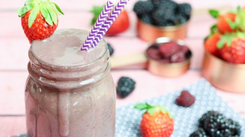 Triple Berry Smoothie Recipe - healthy smoothie perfect for breakfast or snack. Uses almond milk, banana and blueberry, raspberry, strawberry and spinach. / Running in a Skirt