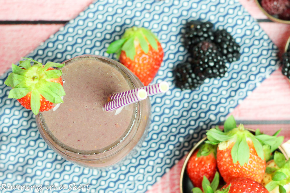 Triple Berry Smoothie Recipe - healthy smoothie perfect for breakfast or snack. Uses almond milk, banana and blueberry, raspberry, strawberry and spinach. / Running in a Skirt