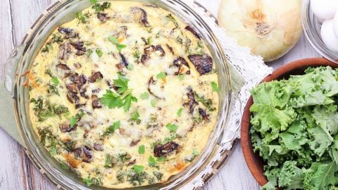 Easy Crustless Kale Quiche recipe Vegetarian Crustless Quiche- Includes skinny, healthy swaps to cut calories