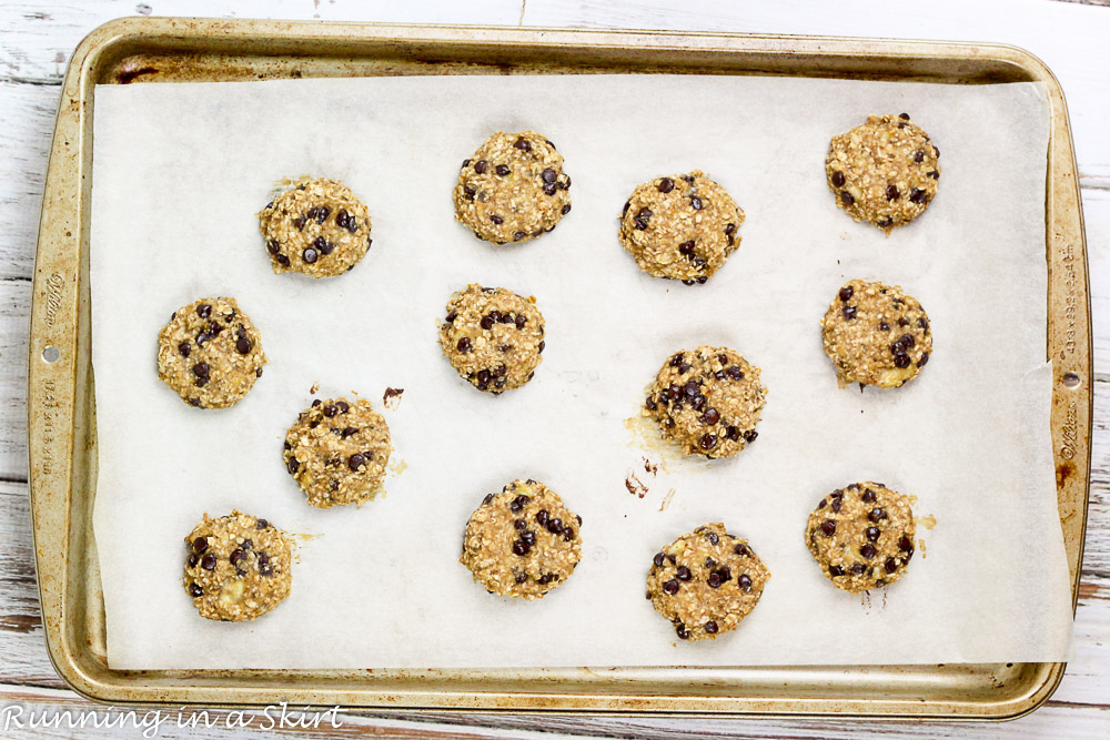 Healthy Banana Oatmeal Chocolate Chip Cookies, healthy, vegan and clean eating