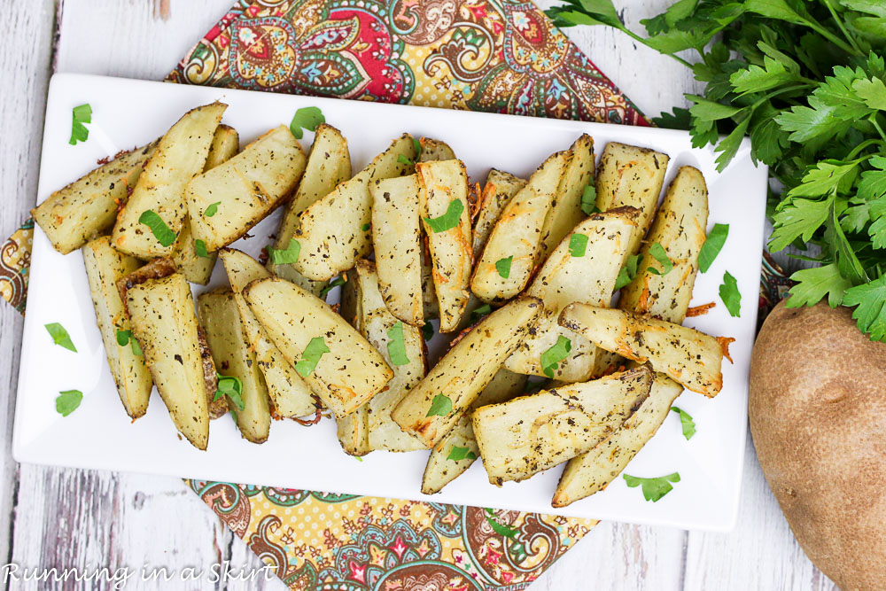 Healthy, Oven Baked Parmesan Garlic Potato Wedges Recipe / Running in a Skirt