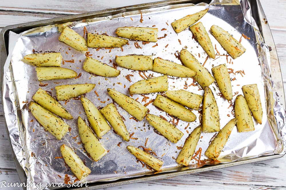 Healthy, Oven Baked Parmesan Garlic Potato Wedges Recipe / Running in a Skirt