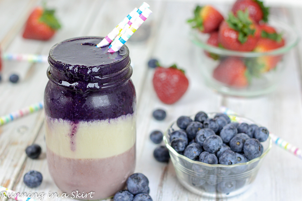 Berrylicious Layered Smoothie- fun healthy smoothie idea / Running in a Skirt