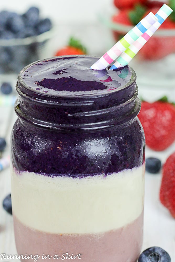 Berrylicious Layered Smoothie- fun healthy smoothie idea / Running in a Skirt
