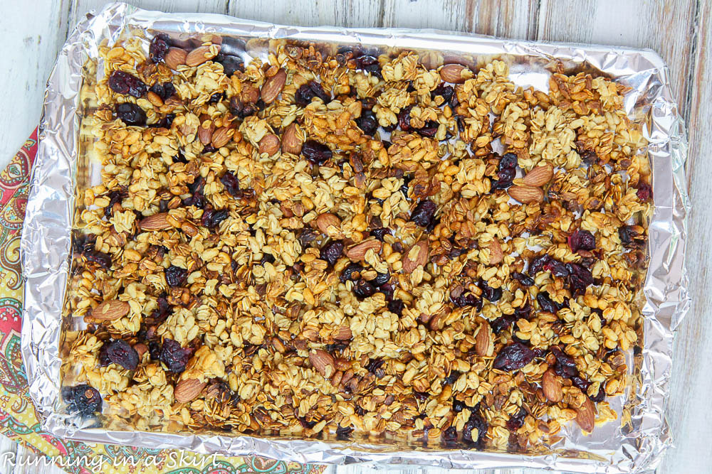 Cranberry & Almond Crock Pot Granola Recipe / Running in a Skirt