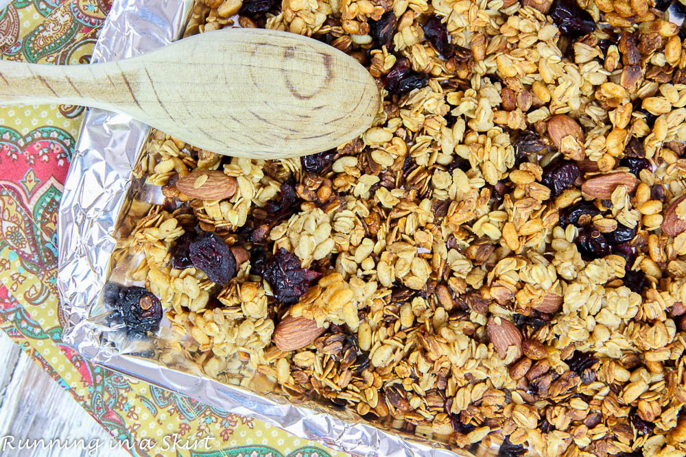 Cranberry & Almond Crock Pot Granola Recipe / Running in a Skirt