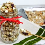 Healthy Crock Pot Christmas Granola recipe / Running in a Skirt