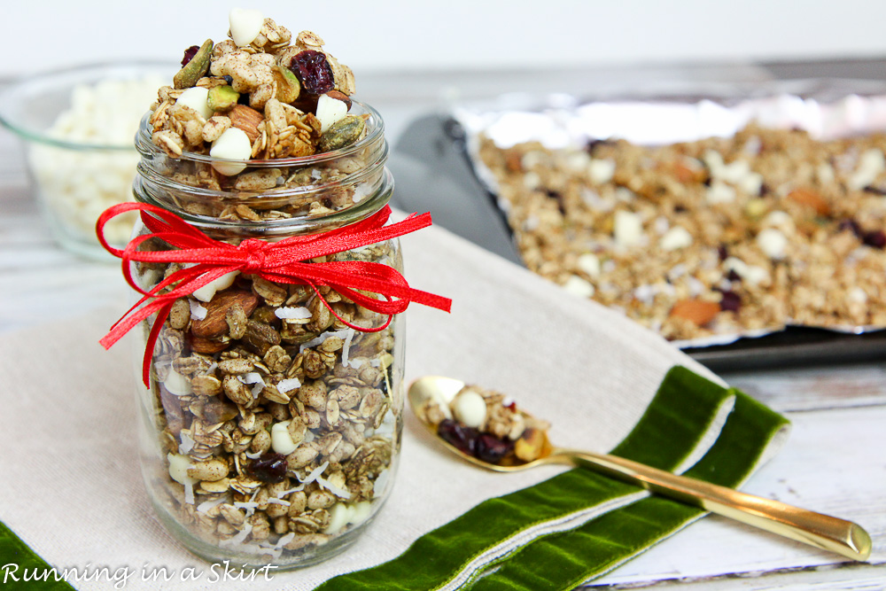 Healthy Crock Pot Christmas Granola recipe / Running in a Skirt