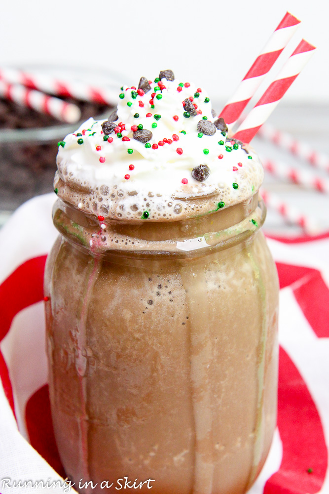 Healthy Peppermint Chocolate Smoothie recipe / Running in a Skirt