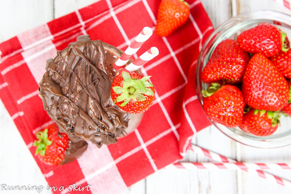 Chocolate Covered Strawberry Smoothie recipe / Running in a Skirt