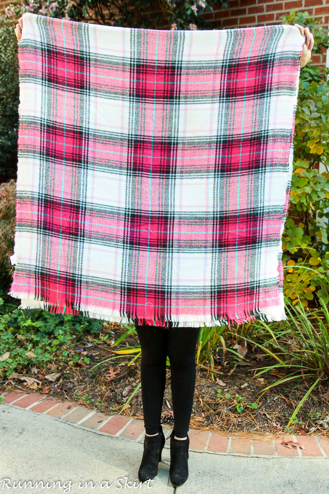 Ways to Tie a Blanket Scarf / Running in a Skirt