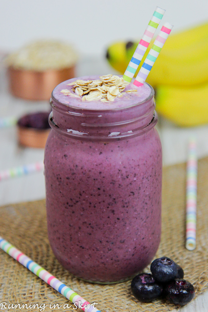 Healthy Blueberry Oatmeal Smoothie recipe / Running in a Skirt