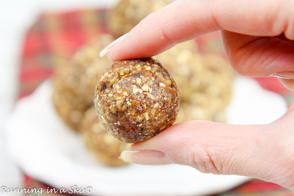 Healthy No Bake Gingerbread Balls