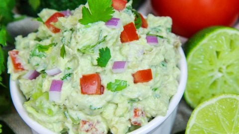 Healthy & Creamy Greek Yogurt Guacamole recipe / Running in a Skirt