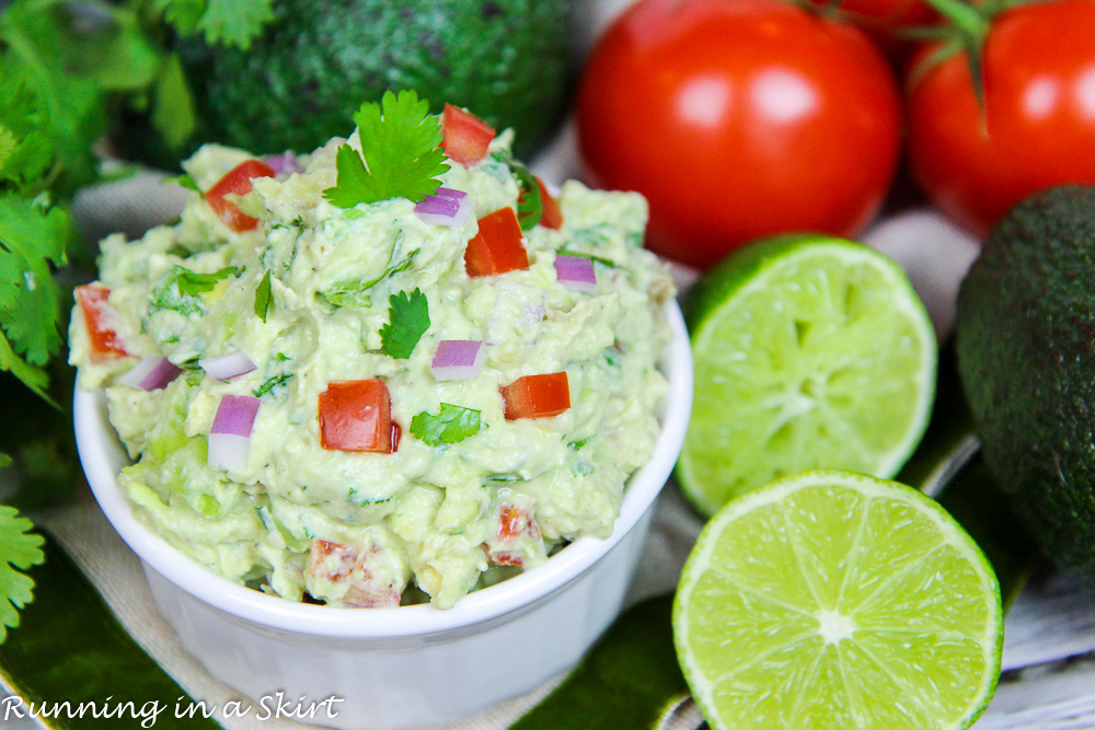 Healthy & Creamy Greek Yogurt Guacamole recipe / Running in a Skirt