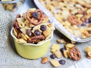 Healthy Crock Pot Chex Mix -- Honey Nut & Dark Chocolate Chex Mix / Running in a Skirt