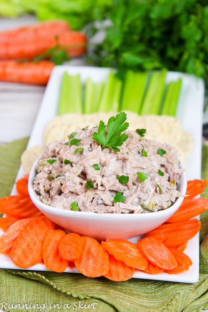 Healthy 3 ingredient Greek Yogurt Tuna Salad recipe / Running in a Skirt